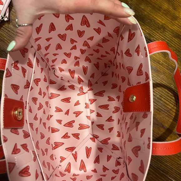 Tommy Bahama Reversible Tote - Picture 7 of 9